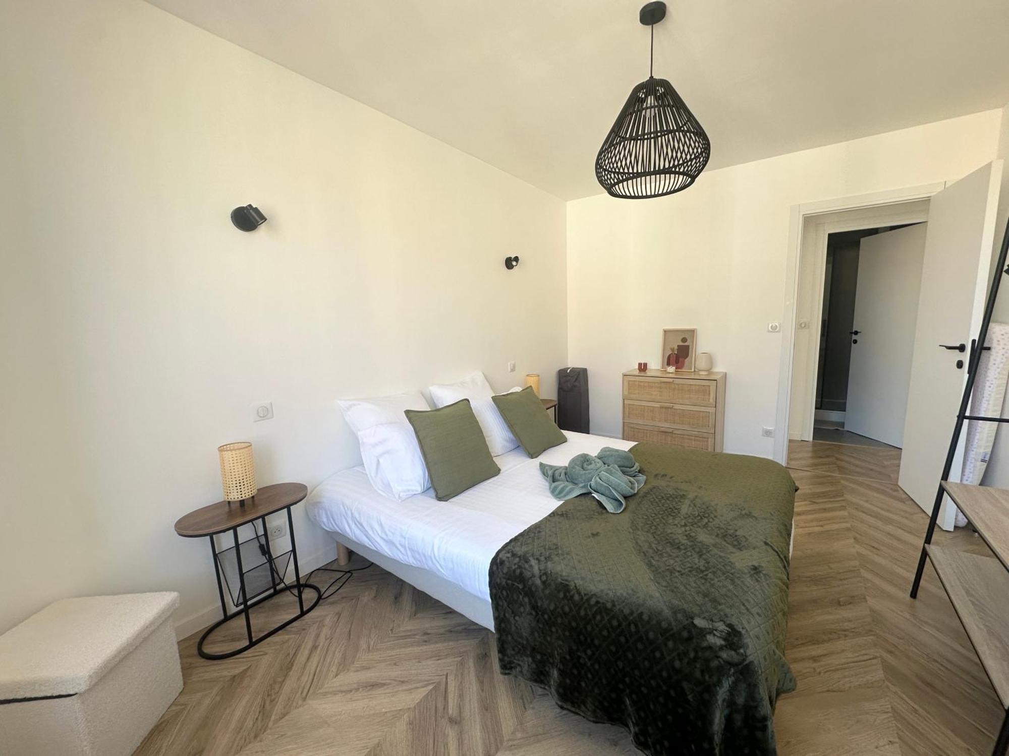 Appartement Cosy & Moderne 6 Personnes Centre Charleville-Mezieres - Ardennes Eksteriør bilde