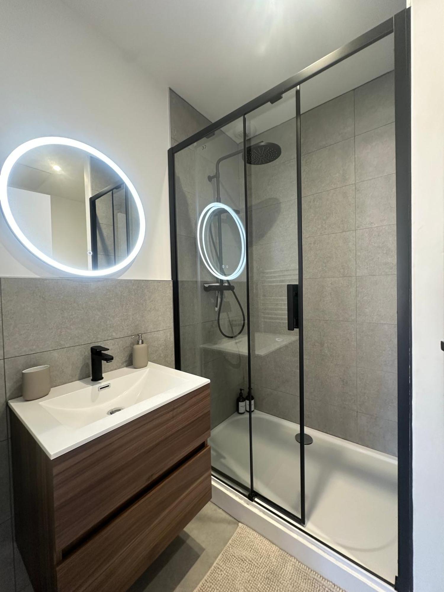 Appartement Cosy & Moderne 6 Personnes Centre Charleville-Mezieres - Ardennes Eksteriør bilde